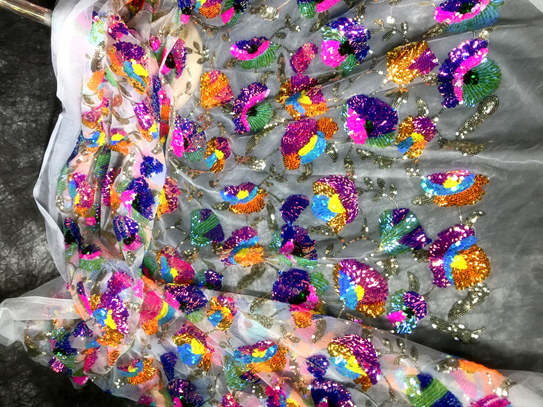 Colorful Crystal Sequins Flowe - Crystal Mesh Fabric บทวิจารณ์และราคา