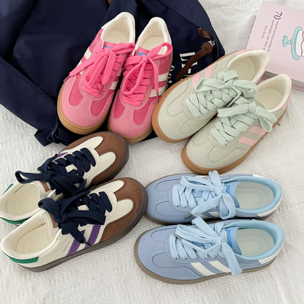 Vintage-style sneakers for wom - Guipure Lace Panel บทวิจารณ์และราคา