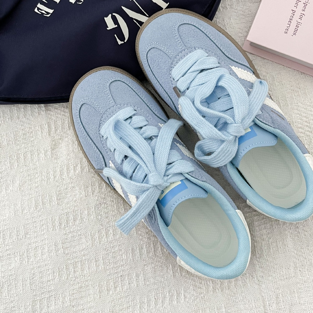 Vintage-style sneakers for wom - Guipure Lace Panel บทวิจารณ์และราคา