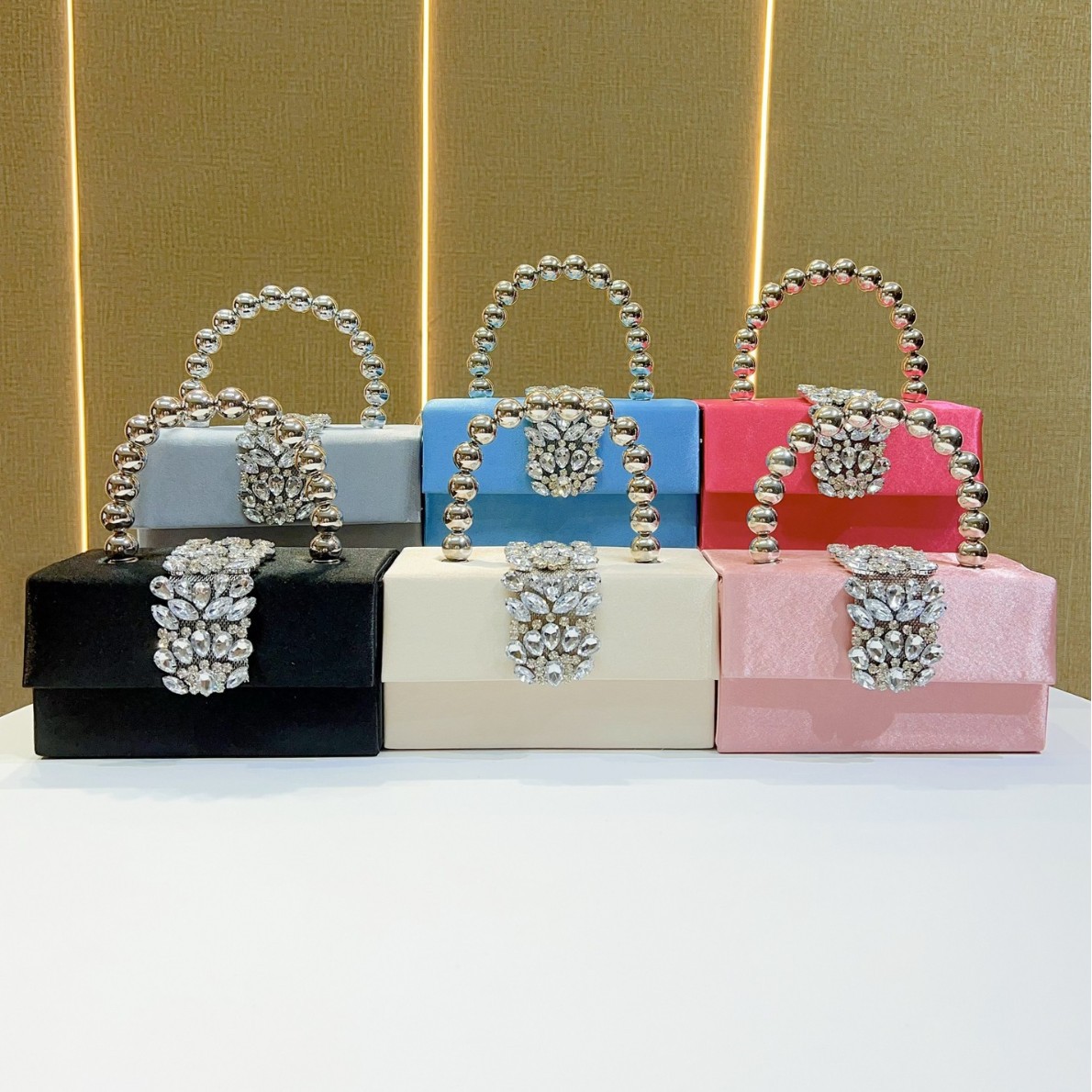 Sparkling Rhinestone Pearl Box - Tassel Fringe Trim บทวิจารณ์และราคา