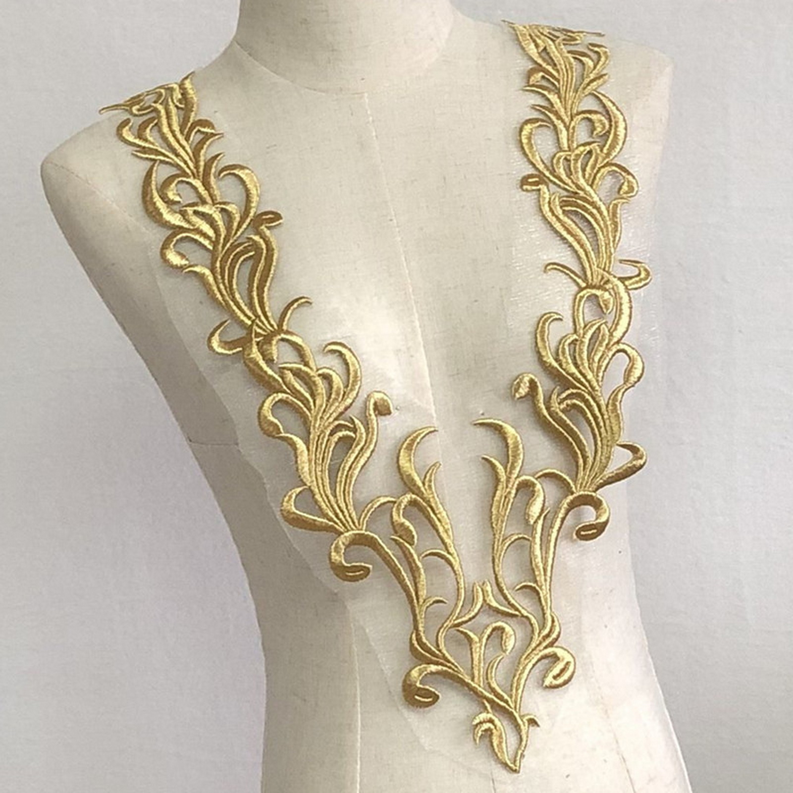 Large Embroidered Collar Flowe - Applique Patch Flower บทวิจารณ์และราคา