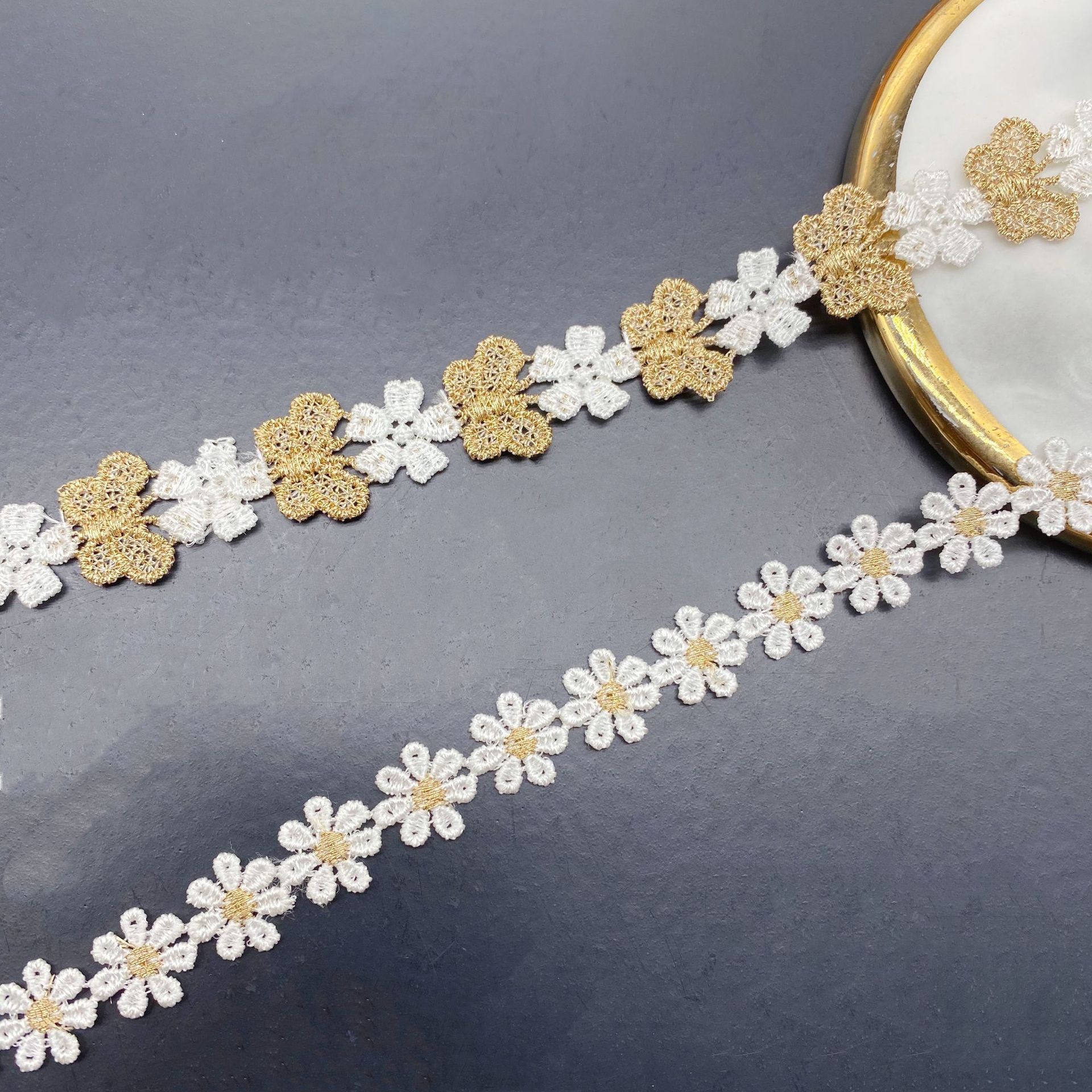 Hollow Embroidery Two-color Sm - Lace Ribbon Trim บทวิจารณ์และราคา