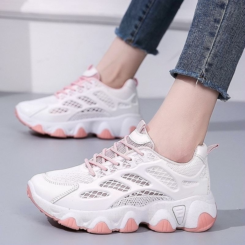 Breathable Mesh Chunky Sneaker - Guipure Lace Panel บทวิจารณ์และราคา