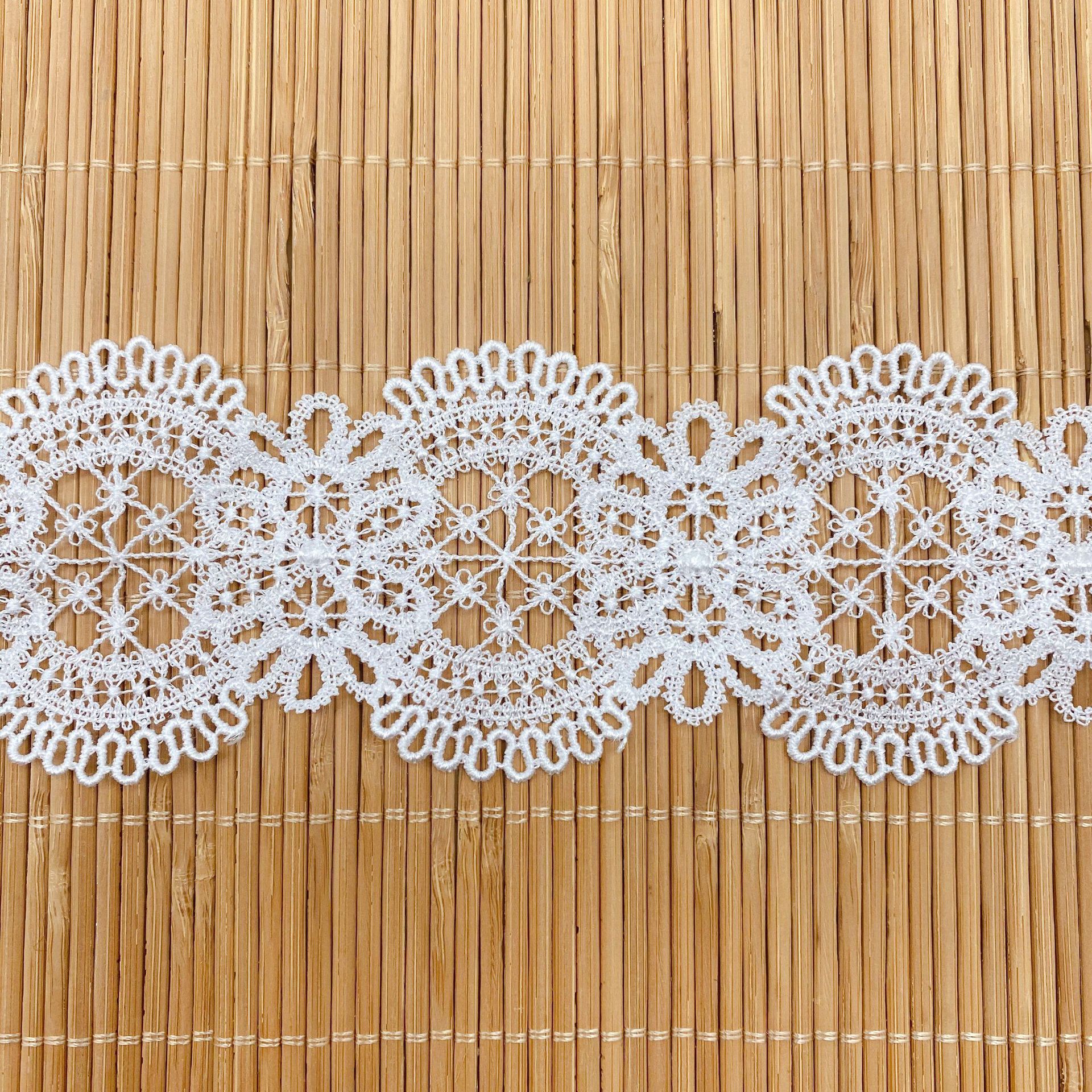 Hollow Flower Embroidered Lace - Lace Ribbon Trim บทวิจารณ์และราคา