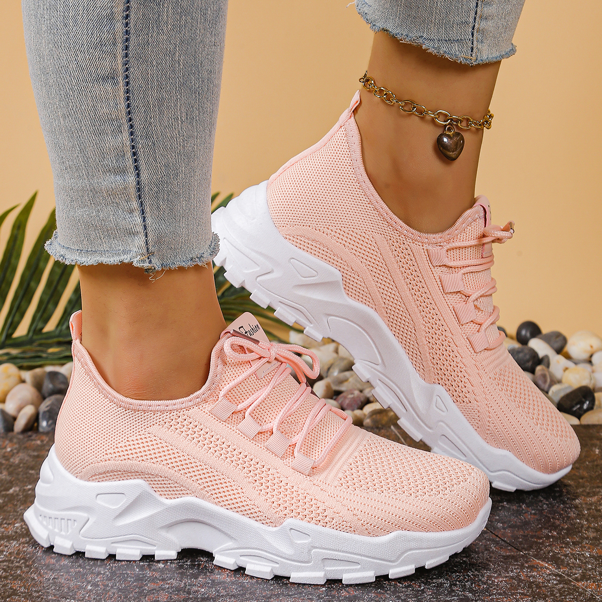 Women's sports shoes 2025: Bre - Guipure Lace Panel บทวิจารณ์และราคา