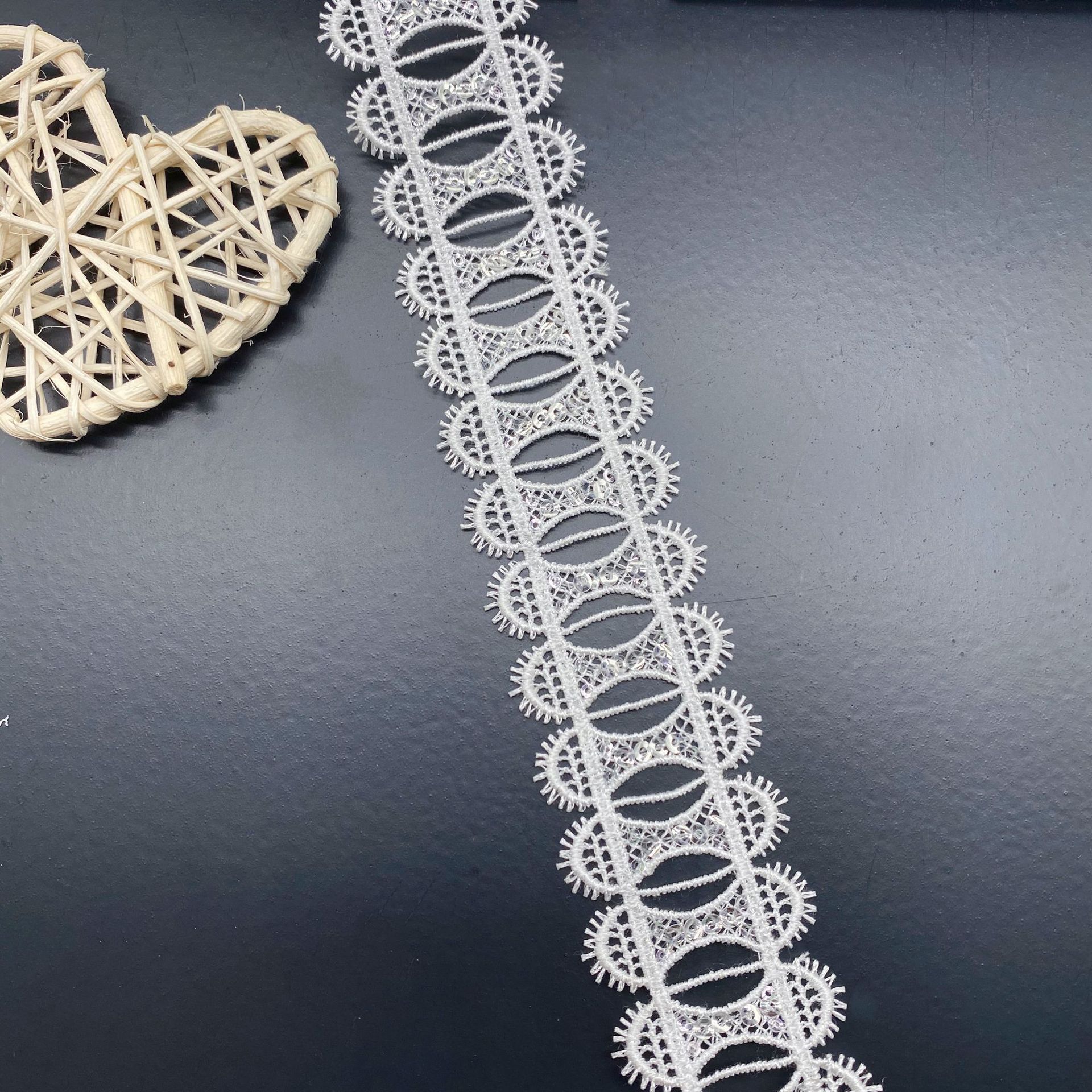 Hollow Wearable Sequins Ribbon - Lace Ribbon Trim บทวิจารณ์และราคา