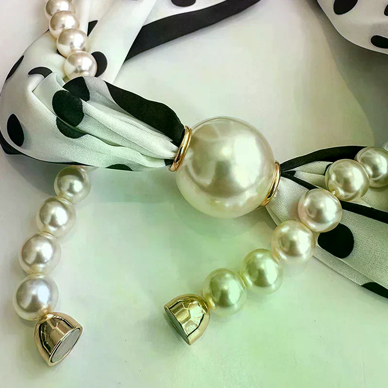 Magnetic Narrow Elegant Satins - Pearl Trim Chain บทวิจารณ์และราคา