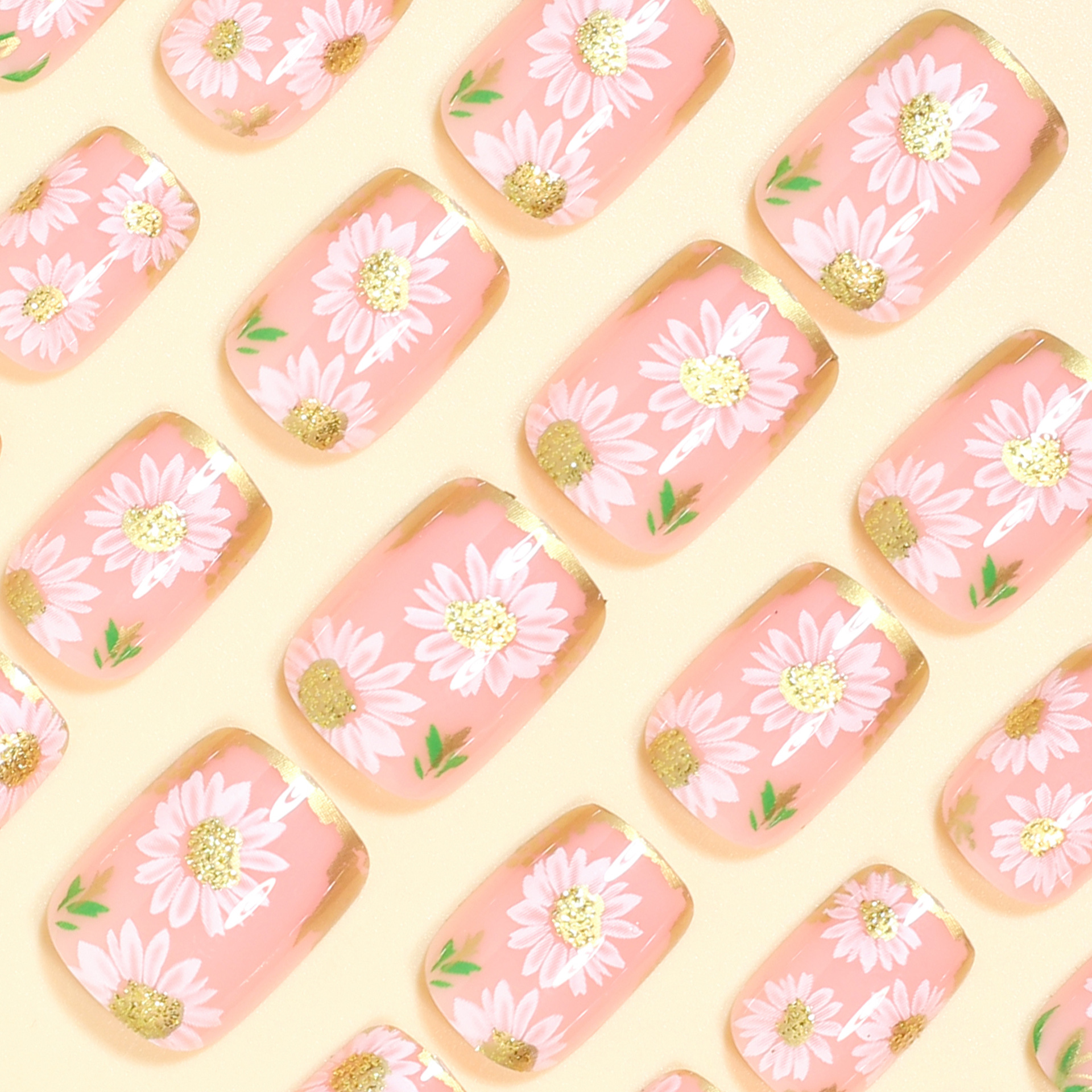 Short Square fake nails golden - Embroidery Embellishments บทวิจารณ์และราคา