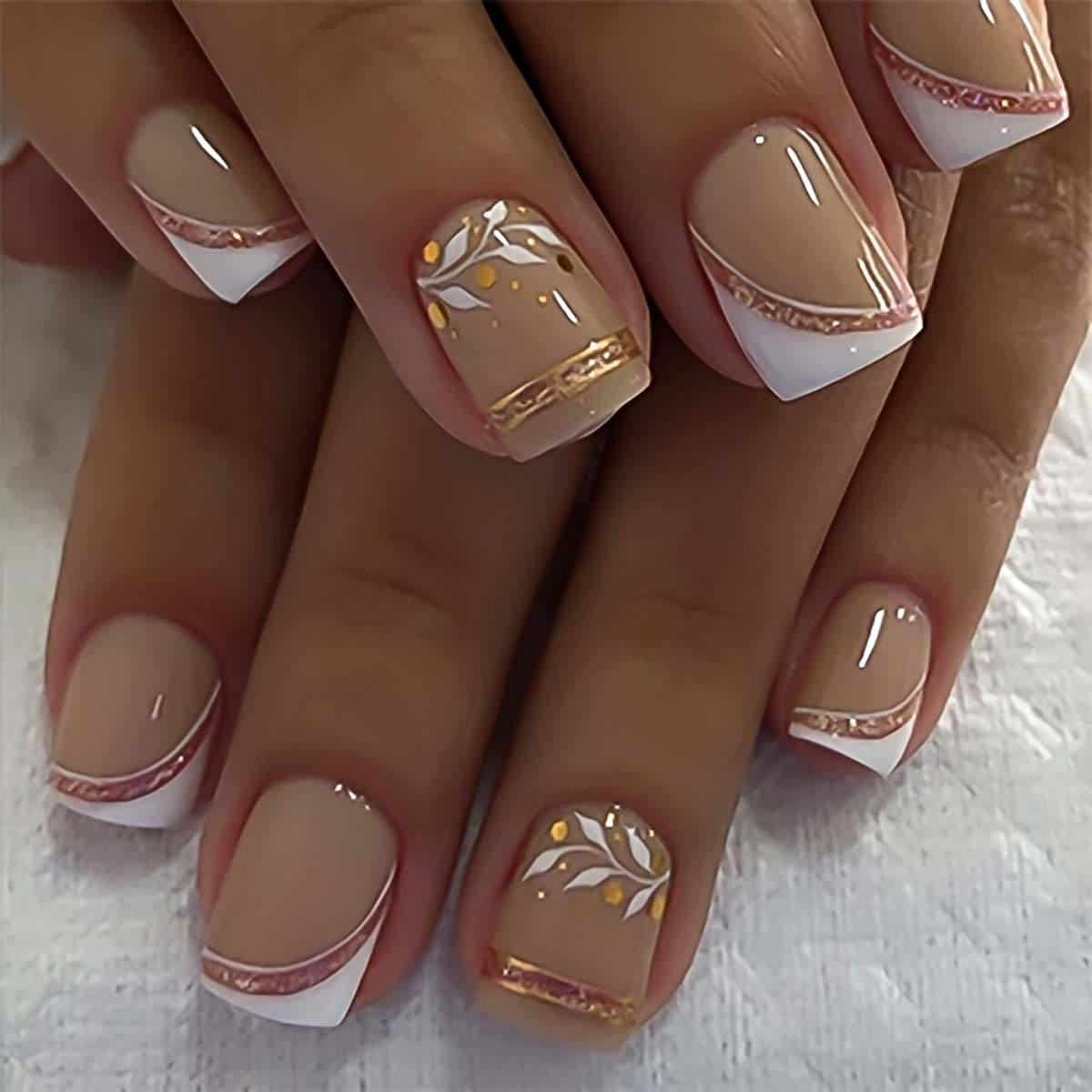 Short Square fake nails golden - Embroidery Embellishments บทวิจารณ์และราคา