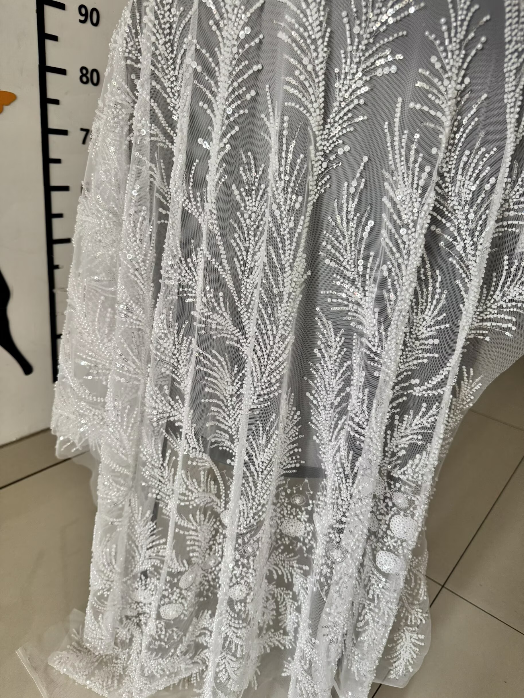 White Beaded Pearl Crystal Seq - Crystal Mesh Fabric บทวิจารณ์และราคา