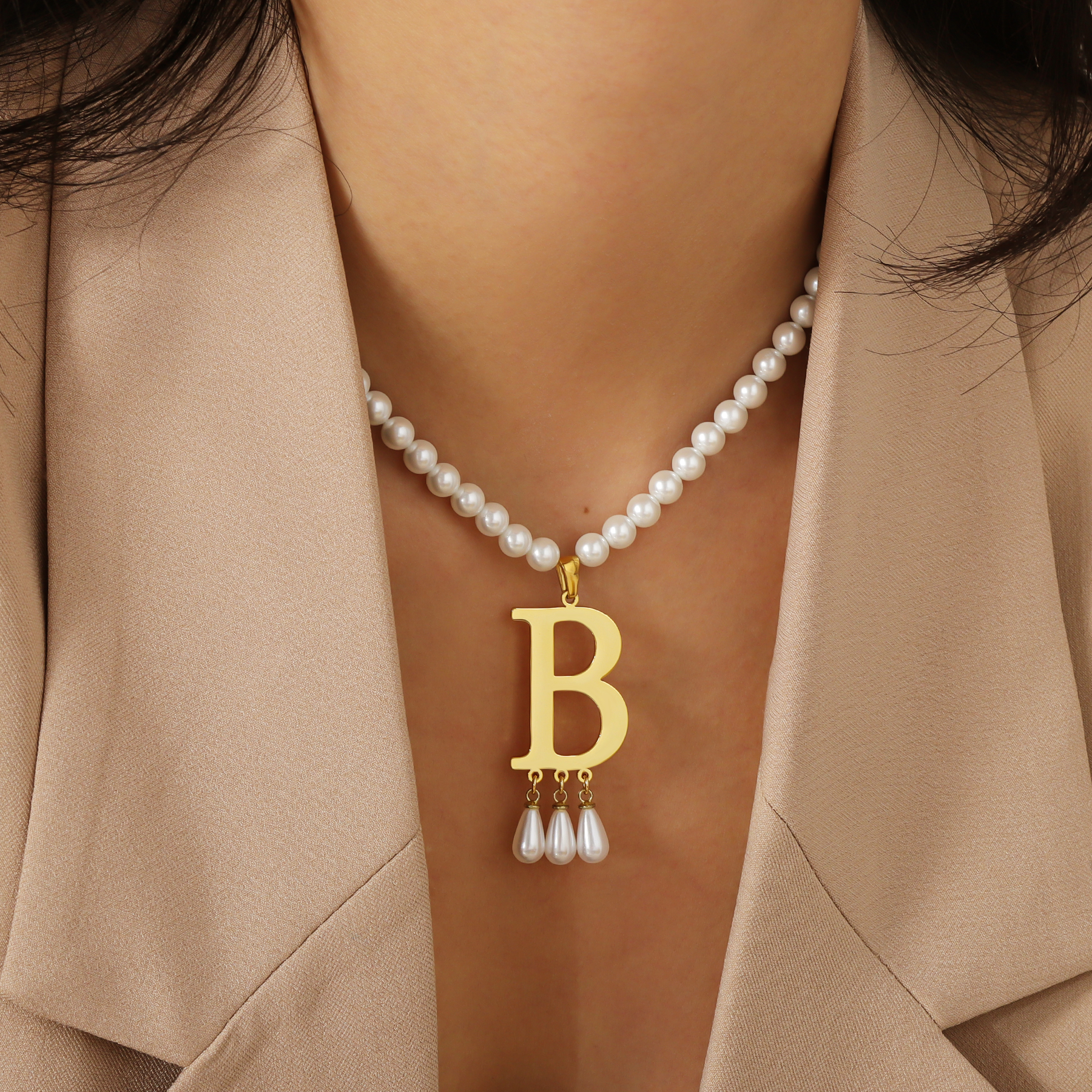 Customized Initial Pendant Lux - Pearl Trim Chain บทวิจารณ์และราคา