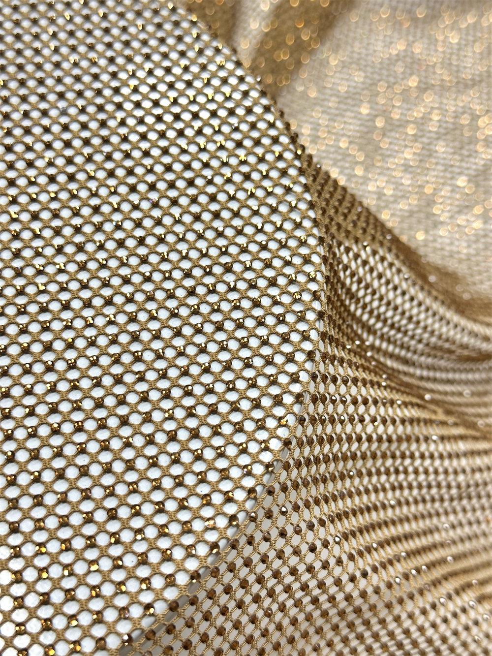 Exquisite Rhinestones Mesh diy - Crystal Mesh Fabric บทวิจารณ์และราคา